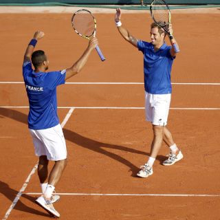 Francia se convierte en primer finalista de Copa Davis