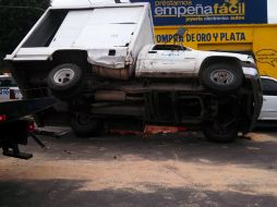 Aunque el evento fue un aparatoso accidente, nadie resultó con lesiones graves. EL INFORMADOR.  /