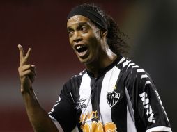 El ex funcionario Carlos Treviño Núñez llamó simio a Ronaldinho en su cuenta de Facebook. AP ARCHIVO  /