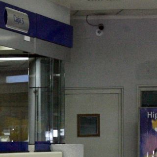 Reportan asalto en banco de tienda comercial