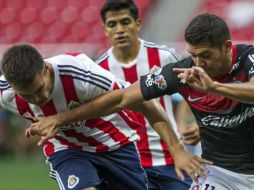 Aunque Chivas se para en el Omnilife con algunos titulares el encuentro ante los suplentes de Tijuana le cuesta. TWITTER @XolosOficial.  /