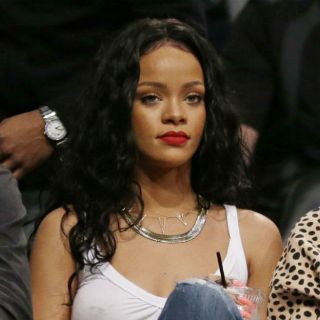 CBS censura a Rihanna