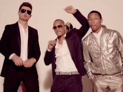 Thicke dijo que estaba bajo efectos de medicamentos y alcohol durante la escritura del tema. YOUTUBE RobinThickeVEVO  /