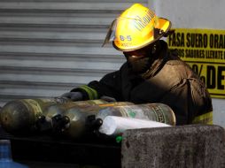 Elementos de los Bomberos acudieron al lugar debido a una denuncia por malos olores. EL INFORMADOR ARCHIVO /