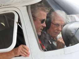 Jones había tomado lecciones de vuelo con Schneider durante meses. AP  D. Tucker.  /