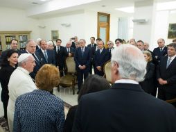 El Papa Francisco (2i), reunido con una delegación de 40 líderes judíos en su residencia en Roma. EFE L'Osservatorie Romano  /