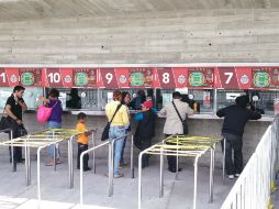 Se espera una gran cantidad de aficionados en el Omnilife, gracias al refuerzo de los Gallos, Ronaldinho. EL INFORMADOR ARCHIVO.  /