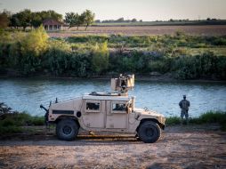La Guardia Nacional vigila con equipo sofisticado en los márgenes del Río Bravo. NTX /