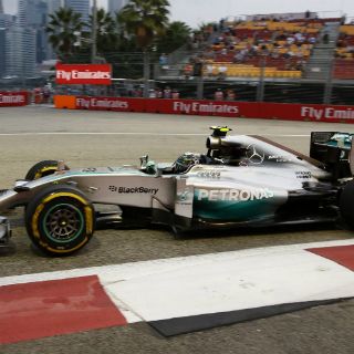 Hamilton, el mejor en segunda práctica libre de Singapur