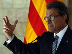 Las votaciones en Escocia avivaron el espíritu separatista catalán, aquí el presidente de la entidad Artur Mas. EFE A. Estévez  /
