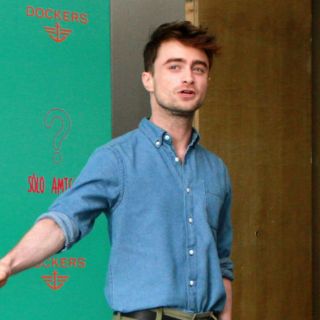 Captan a Daniel Radcliffe en un local de consumo de mariguana