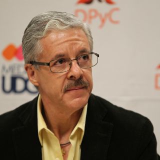 El secretario de Salud también se baja del auto