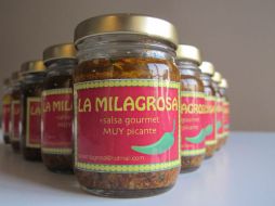 Valdespino, además de preparar las salsas, diseña el ícono de su producto. FACEBOOK La Milagrosa Gourmet  /