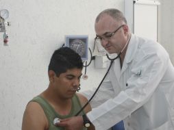 Con el trato directo médico-paciente, la atención primaria a la salud se convierte en una extensión real. EL INFORMADOR ARCHIVO /