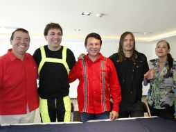 Secretario de Turismo en Sinaloa, Francisco Manuel Córdova, Cristian Castro e Isaura Espinoza hoy en conferencia de prensa.NTX  J.Lira  /