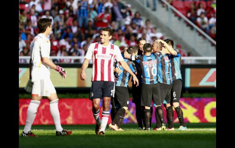 Chivas cayó 4-1 frente  los Gallos de Querétaro. EL INFORMADOR  E. Pacheco.  /