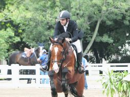 Del Río, a lomos de “Askari”, completó su recorrido con el mejor tiempo, de 42.73 segundos. EL INFORMADOR M. Vargas  /