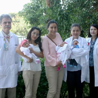Cumplen dos meses de vida trillizas nacidas en Centro Médico