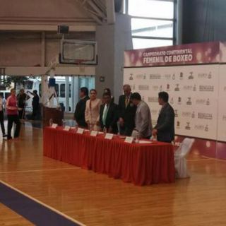 Inauguran campeonatos de boxeo femeniles