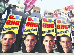 Filipinos exigen a Estados Unidos y Europa disminuir los gases de efecto invernadero. EFE /