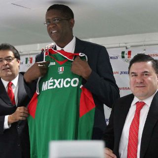 Bill Cartwright, nuevo coach del Tri de basquetbol