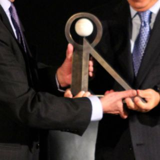 Lanzan segunda edición del premio literario Carlos Fuentes