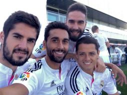 Una de las imágenes de ''Chicharito'' en la sesión oficial de fotografías del Real Madrid. TWITTER / ‏@aarbeloa17