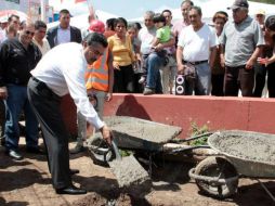 Ramiro Hernández, acudió este jueves a la zona, para dar el arranque oficial de obras de rehabilitación en el Canal Sur. TWITTER / @ramirohdezg