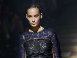 El diario francés Le Monde tituló la Semana de la Moda en París como 'Una temporada de transición' a la hora de describirla. AFP / P. Kovarik.