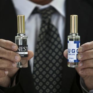 Hugo Chávez y 'Che' Guevara ya tienen perfumes en Cuba