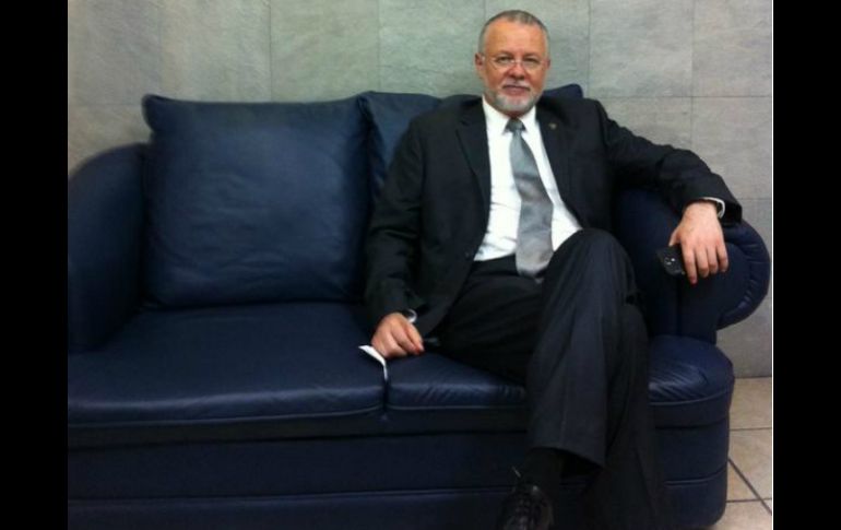 Trinidad Padilla López asegura que aún valora la posibilidad de ser candidato del PRI a la alcaldía tapatía. TWITTER / ‏@Trino_Padilla