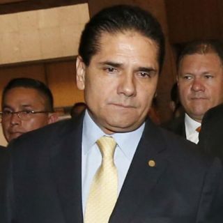 Ahumada es un estafador y vividor: Aureoles