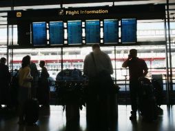 Más de mil vuelos son cancelados tras la amenaza de incendio. AFP / S. Olson