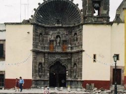 La iglesia de la Salud, con su particular fachada, observa el paso de los visitantes. EL INFORMADOR / V. García