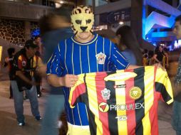 Sus máscaras llevan los colores del equipo de futbol jalisciense. TWITTER /  @info_RobertoA