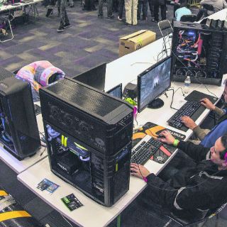 Tecnólogos construyen la era digital en la 'nube'