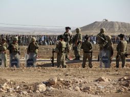 Excombatientes de Al Qaida expulsados de Iraq por EU y tropas locales se reúnen en Siria y forman la agrupación Estado Islámico. EFE / I. Topper