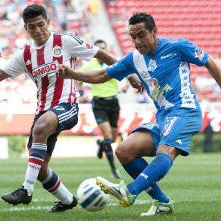 Aficionados rojiblancos piden renuncia de Carlos Bustos