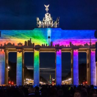 Miles de luces listas para hacer resplandecer a Berlín