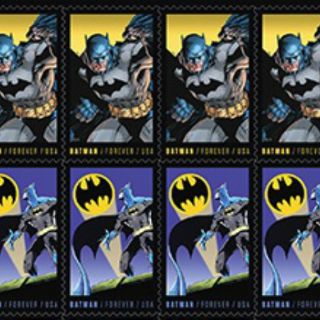 Con timbres postales celebran a Batman en EU