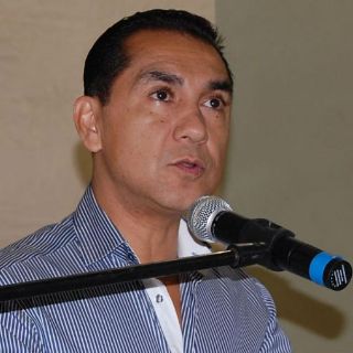 Alcalde de Iguala pide licencia