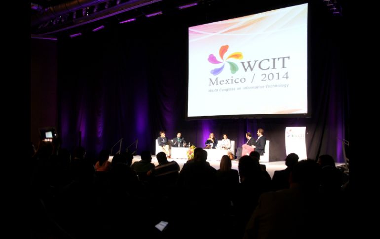 Advierten que el Internet es sobre protocolos, no sobre computadoras. EL INFORMADOR / A. Hinojosa