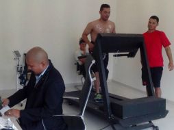 Gabriel Gutiérrez realiza las pruebas médicas. TWITTER / @charrosbeisbol