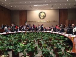 En la sesión del Consejo General del INE se designaron a los consejeros electoral es para los próximos seis años. TWITTER / @INEMexico