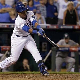 Kansas City vence a Oakland y avanza a las finales