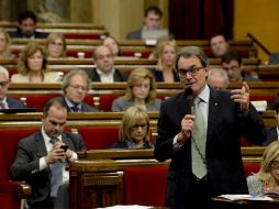 Mas pide al Tribunal Catalán que levante la suspensión del plebiscito. AFP / J. Lago