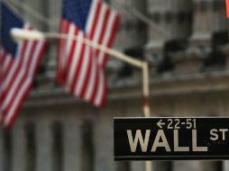 Wall Street inicia con importantes pérdidas, tras conocerse un retroceso en la confianza de los consumidores en septiembre. AFP /  S. Platt