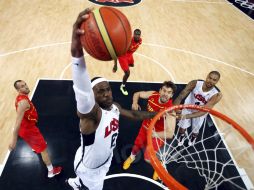 James relatará su infancia en Akron, donde vivió solo con su madre. AP / C. Peterson