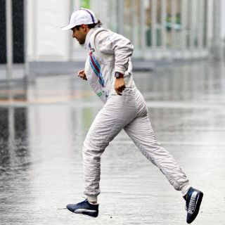 Tifón 'Phanfome' hace peligrar el Gran Premio de Japón