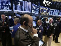 El principal indicador gana hoy 208 puntos y queda en 17 mil 9 unidades. AP / ARCHIVO